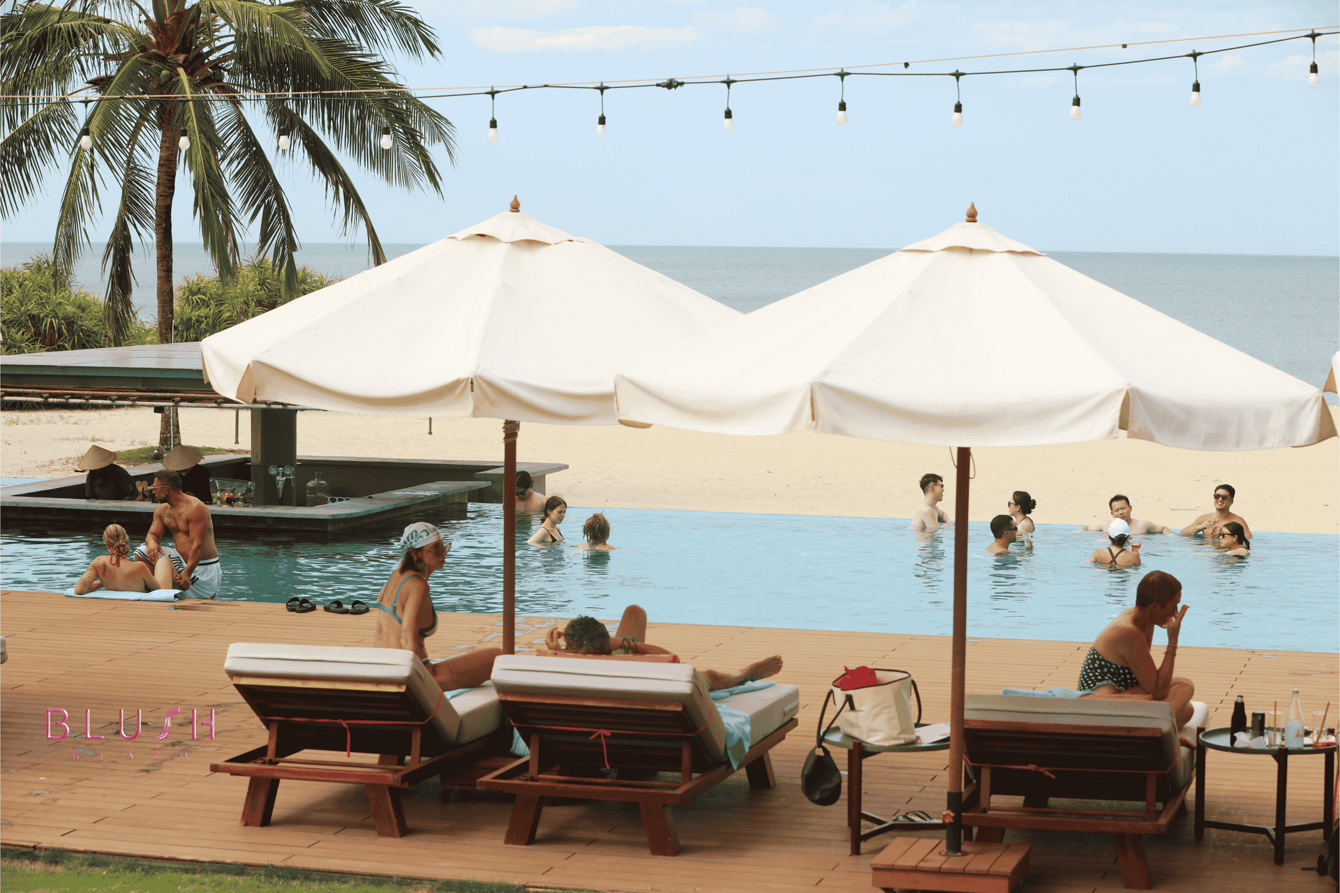 Blush Beach Club: tận hưởng biển riêng tư tại Đà Nẵng