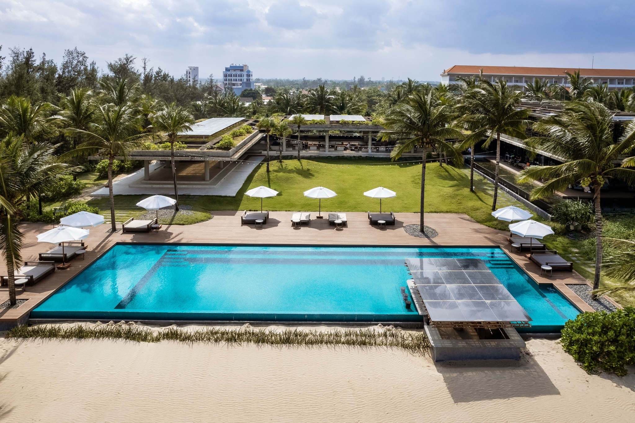 Ultimate privacy and creativity. Late hours, diverse spaces, world-class service, and gourmet dining for events that amaze.